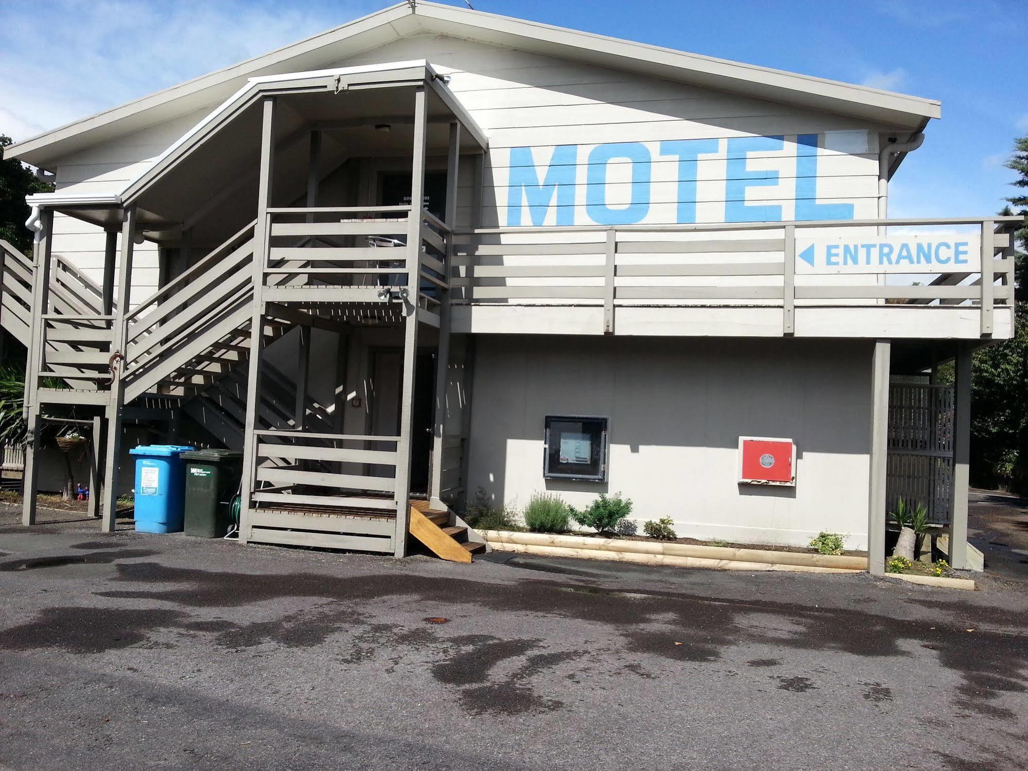 ניו פלימות' Carrington Motel מראה חיצוני תמונה