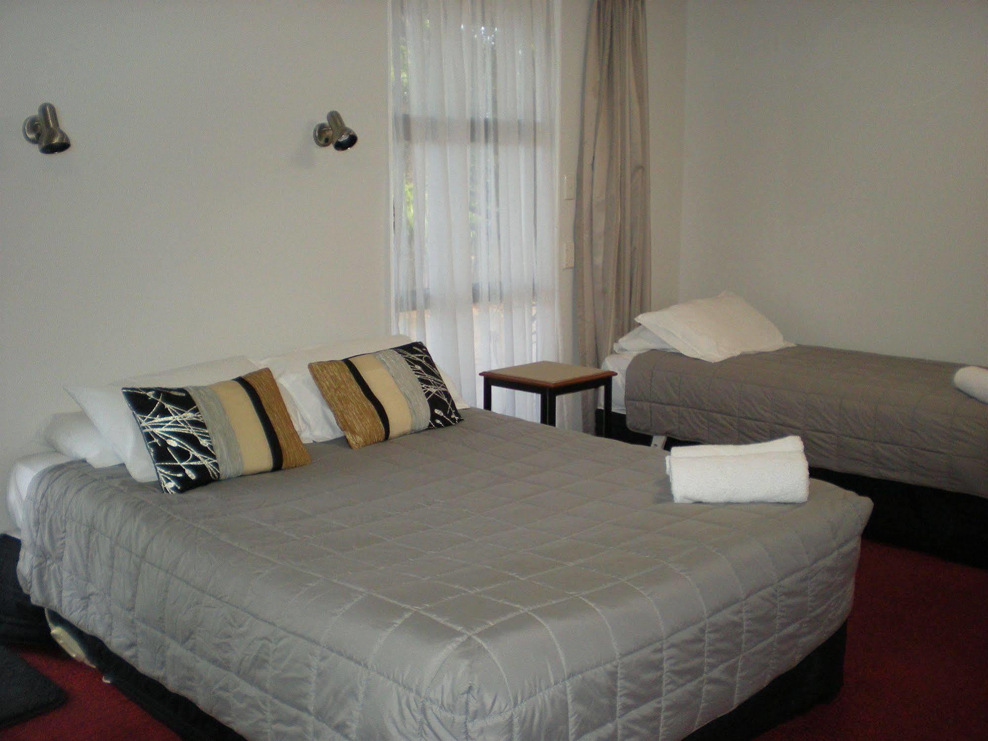 ניו פלימות' Carrington Motel מראה חיצוני תמונה